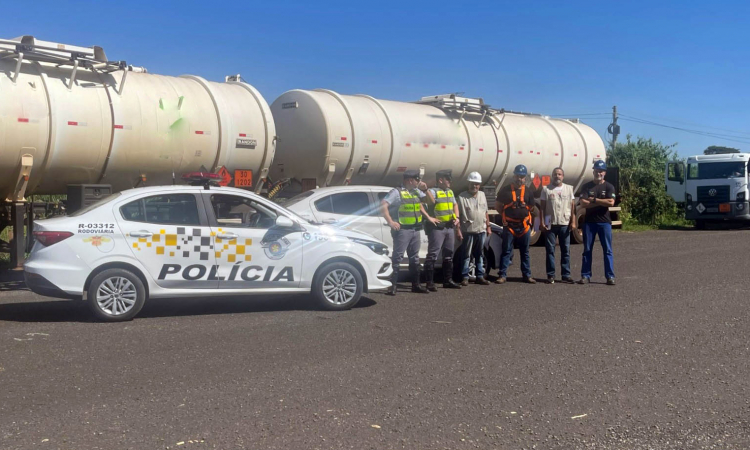 Em Cedral, Ipem-SP fiscaliza veículos que transportam produtos perigosos e cronotacógrafos
